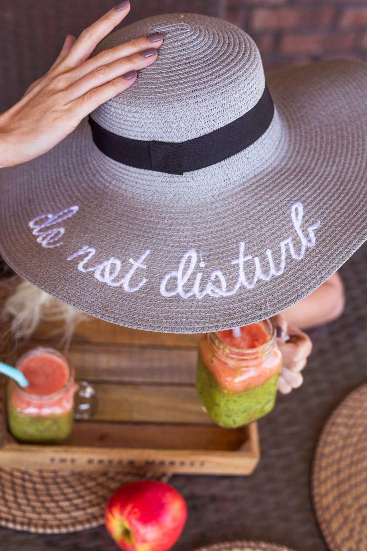 Plážový bohémsky klobúčik "Don't disturb!"
